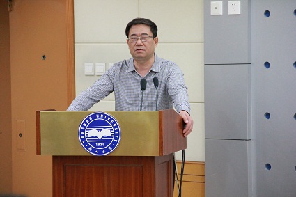刘宏民校长在会上讲话